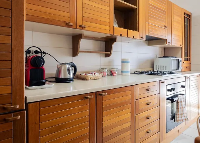 A/c - Pool - Parking Metro B Rome