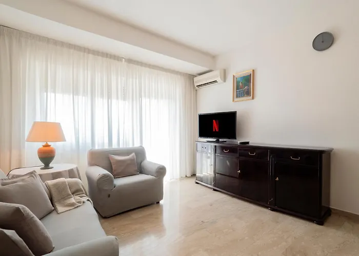 Apartment A/c - Pool - Parking Metro B Rome