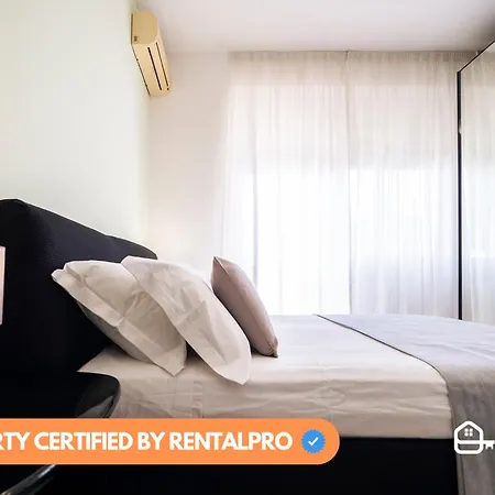 A/c - Pool - Parking Metro B Apartment *
