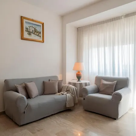 A/c - Pool - Parking Metro B Apartamento