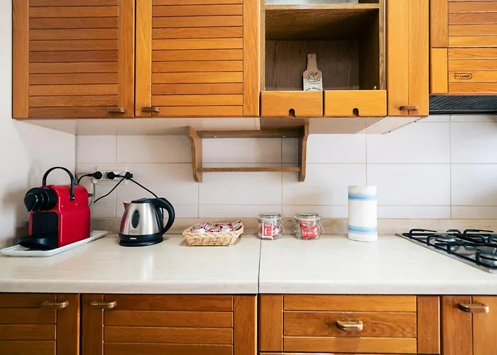 A/c - Pool - Parking [metro B]