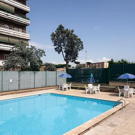 Appartamento A/c - Pool - Parking Metro B *
